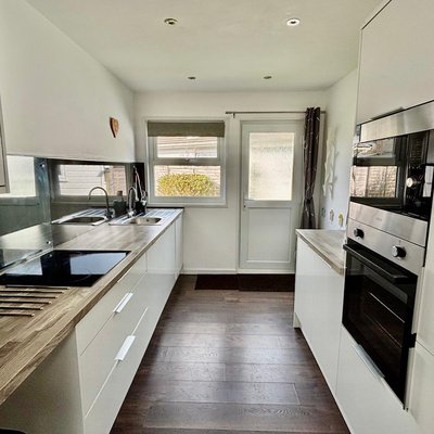 c1f4f4ec-b6fb-4a7d-96ef-5a6d48210e25